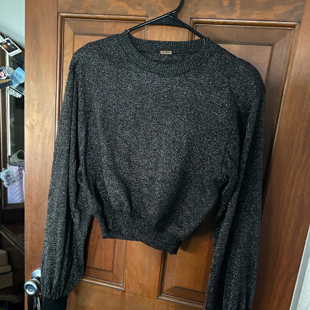 Sparkly long sleeve crop top